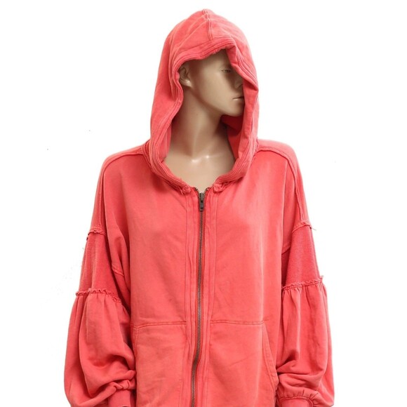 Free People Oversized Sweatshirt Top Red Christmas Festive Jacket M NWD 283880 - Picture 2 of 8